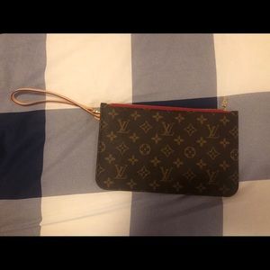 Louis Vuitton Neverfull Pouch